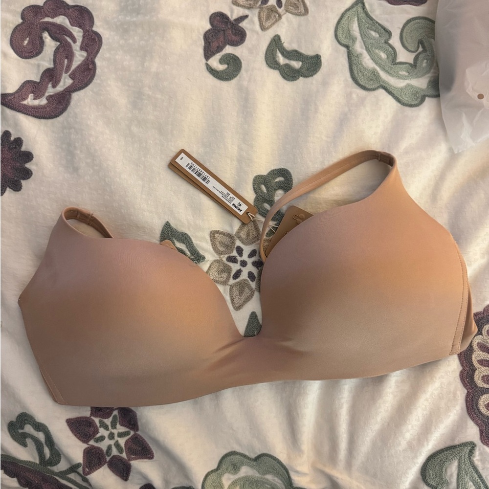 SKIMS Nude Seamless Bra